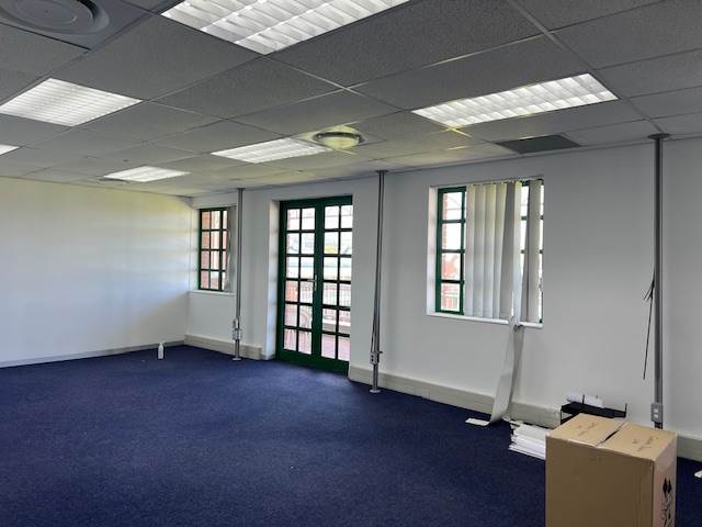 3600  m² Commercial space in Claremont photo number 12