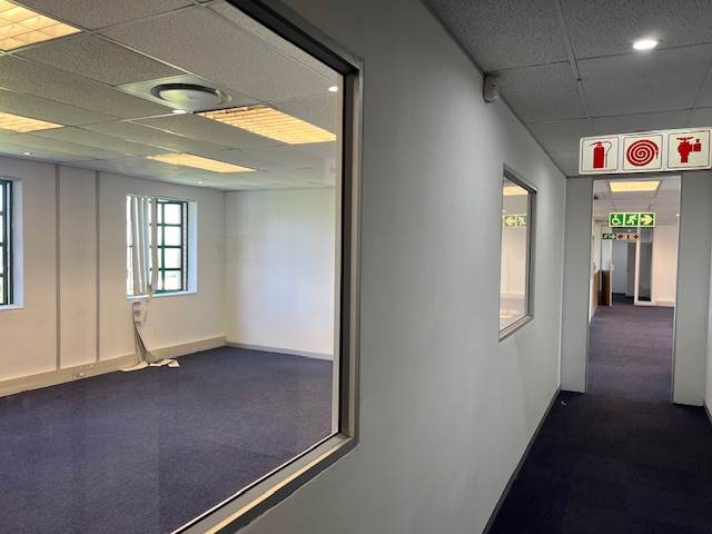 3600  m² Commercial space in Claremont photo number 30