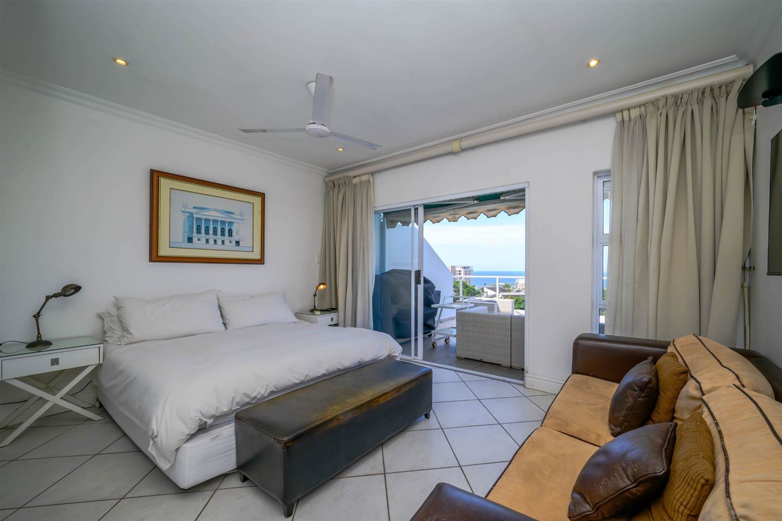 4 Bed Apartment in Umhlanga Rocks photo number 18