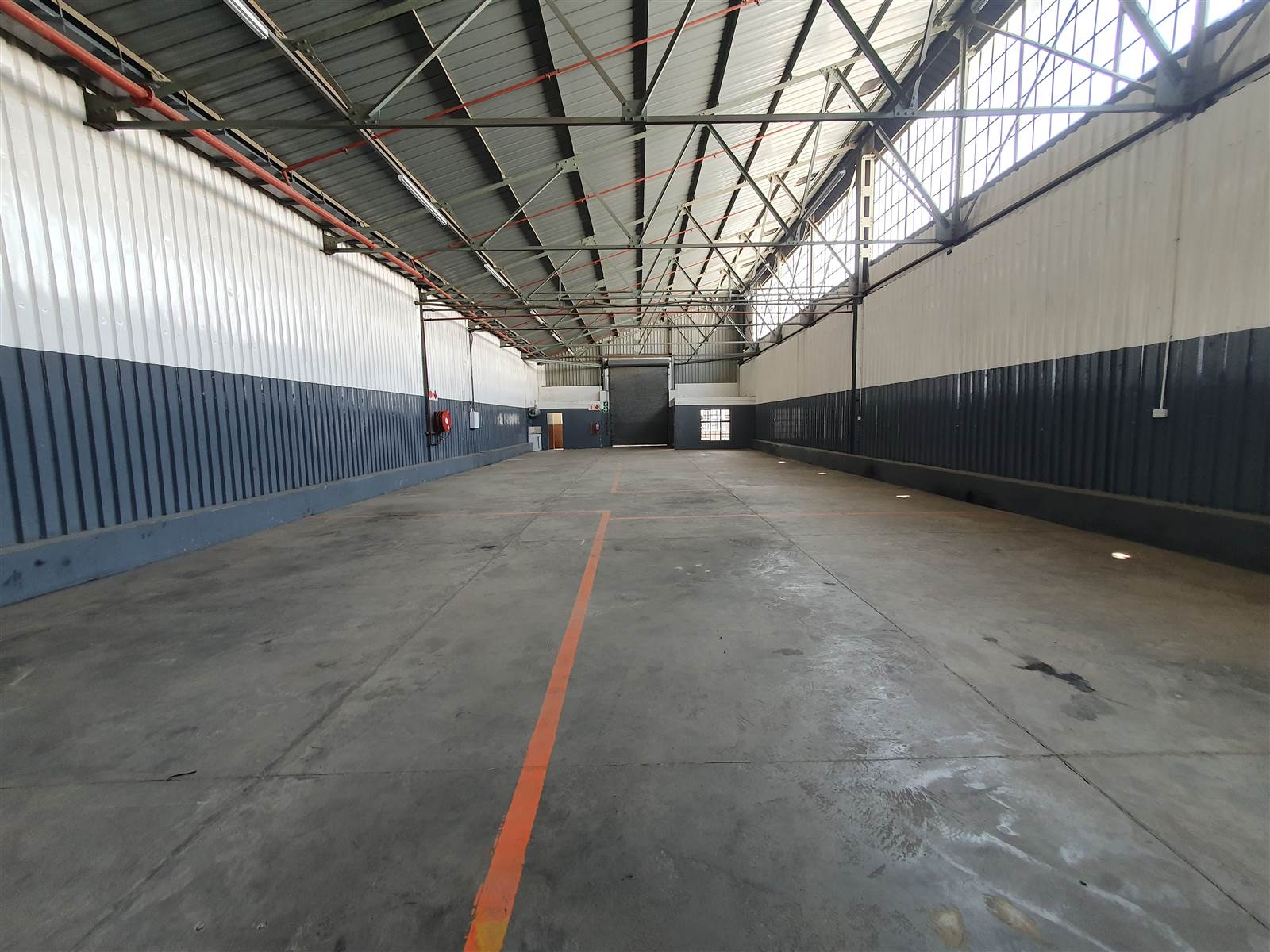 350  m² Industrial space in City Deep photo number 9
