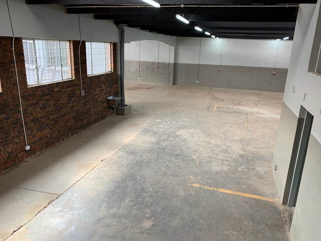 900  m² Commercial space in Booysens photo number 26