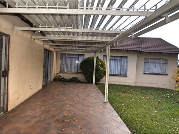 4 Bedroom House 4 Bedroom House