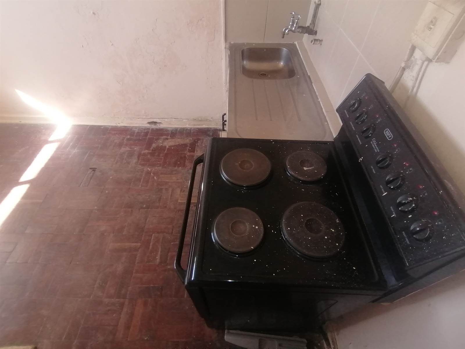 1 Bed Flat in Turffontein photo number 6
