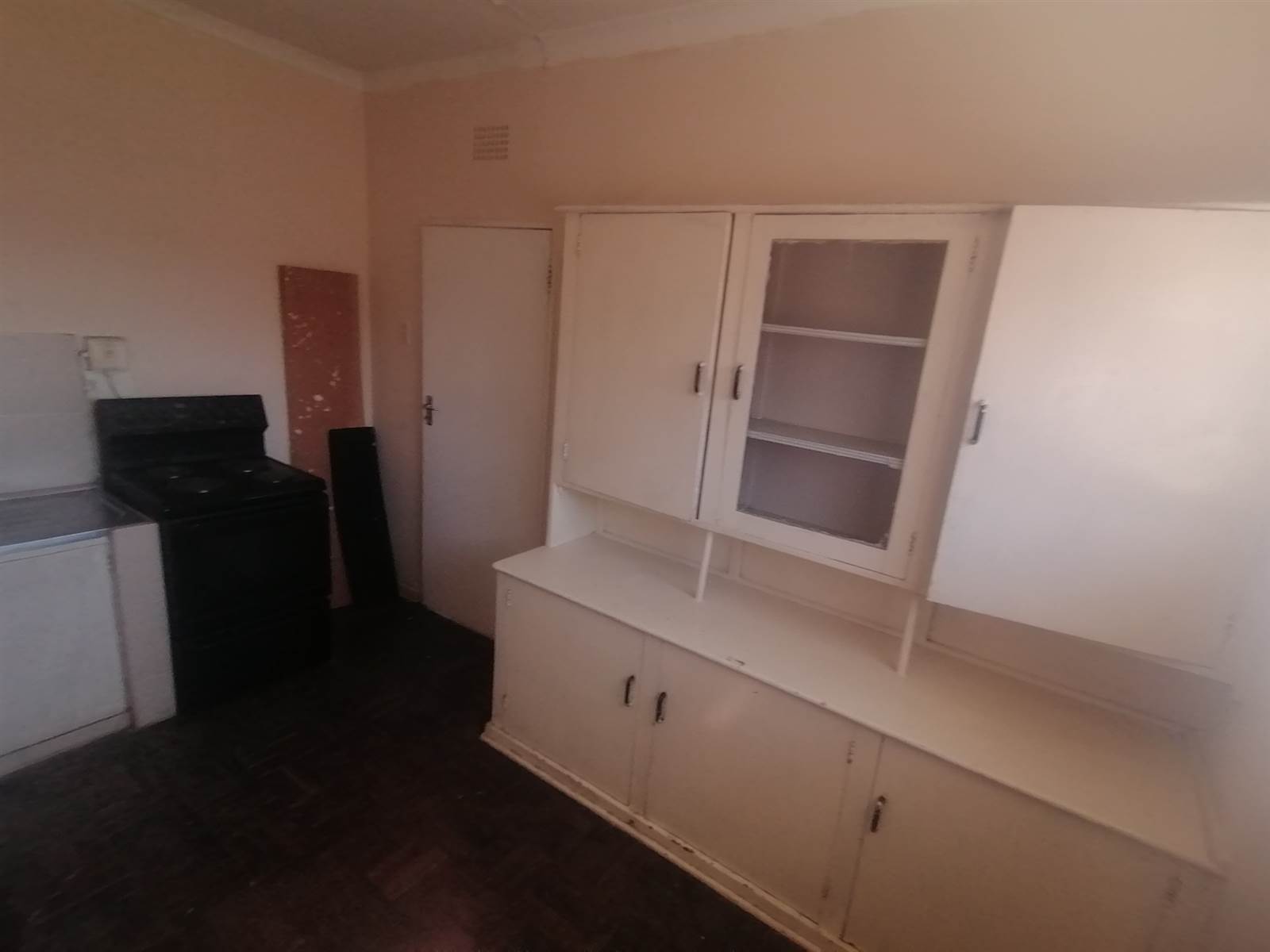 1 Bed Flat in Turffontein photo number 5