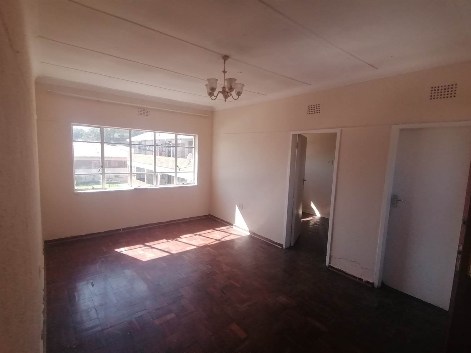1 Bed Flat in Turffontein photo number 4