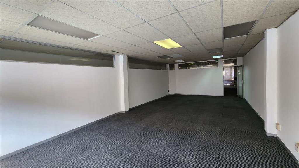 1805  m² Commercial space in Centurion CBD photo number 26