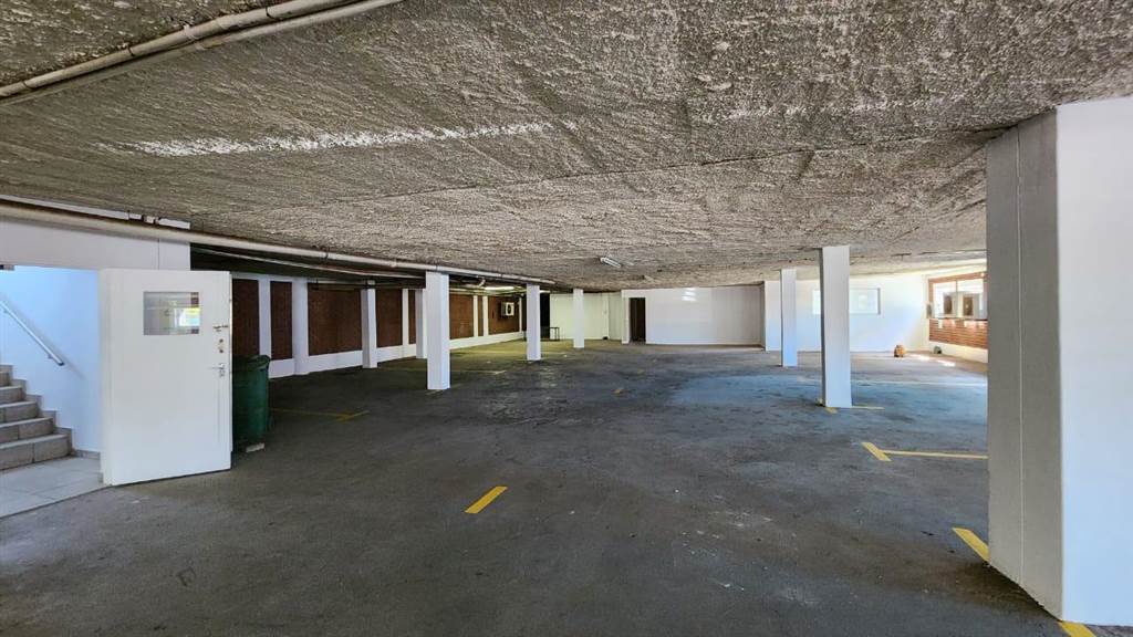 1805  m² Commercial space in Centurion CBD photo number 5