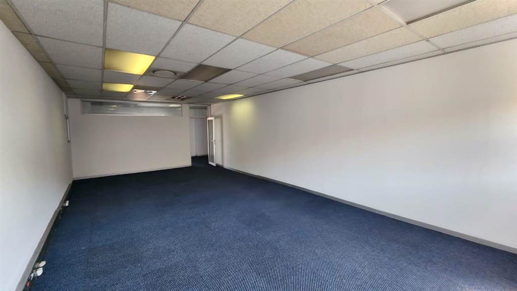 1805  m² Commercial space in Centurion CBD photo number 12