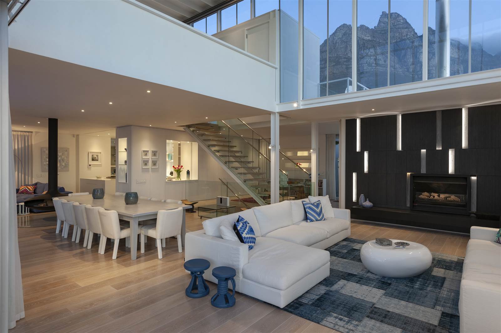 5 Bed House in Camps Bay photo number 5