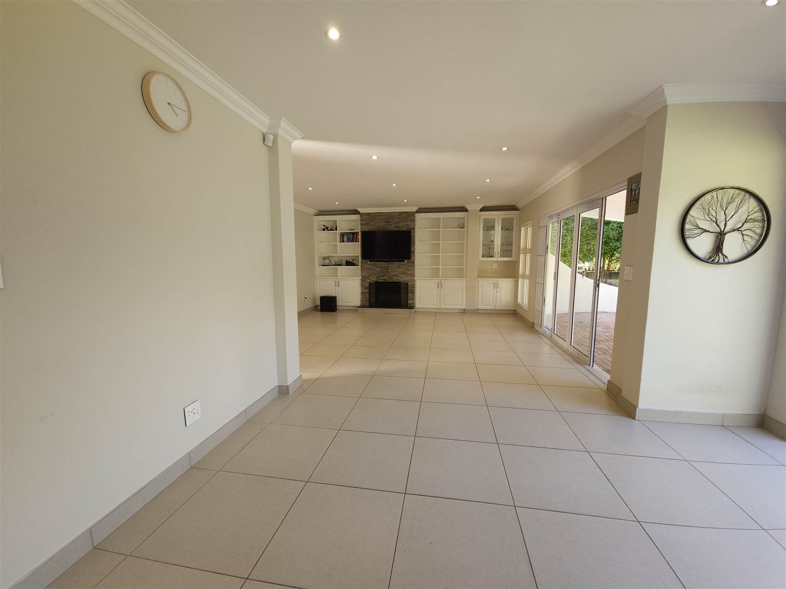 4 Bed House in Jukskei Park photo number 15