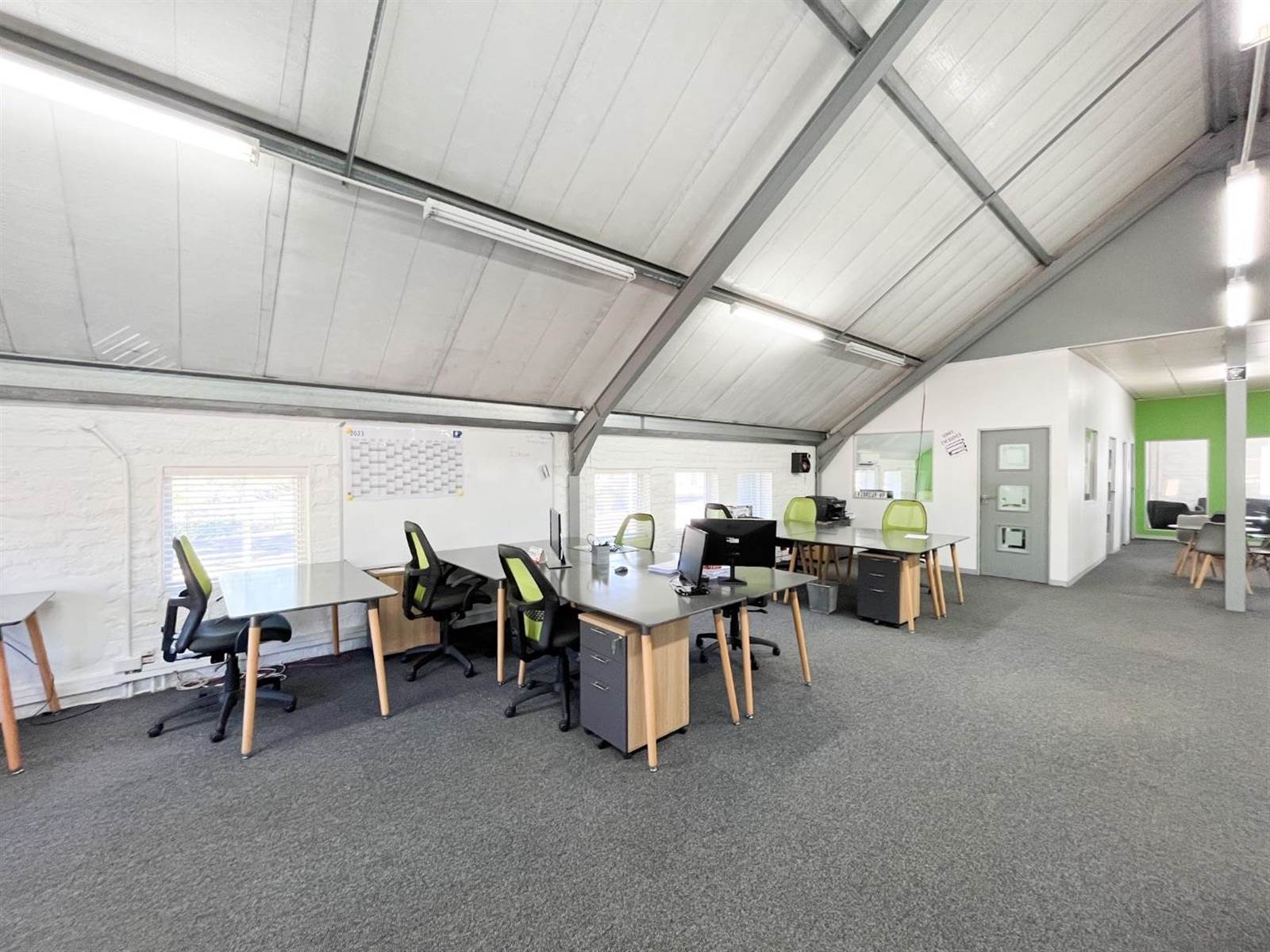 400  m² Office Space in Tyger Valley photo number 2