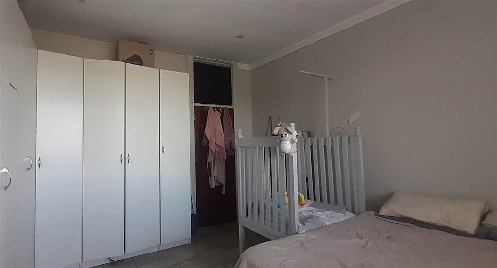2 Bed Apartment in Impala Park photo number 6