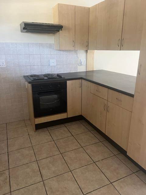 2 Bed Apartment in Groenkloof photo number 7