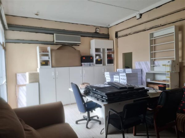89 m² Office Space 89 m² Office Space