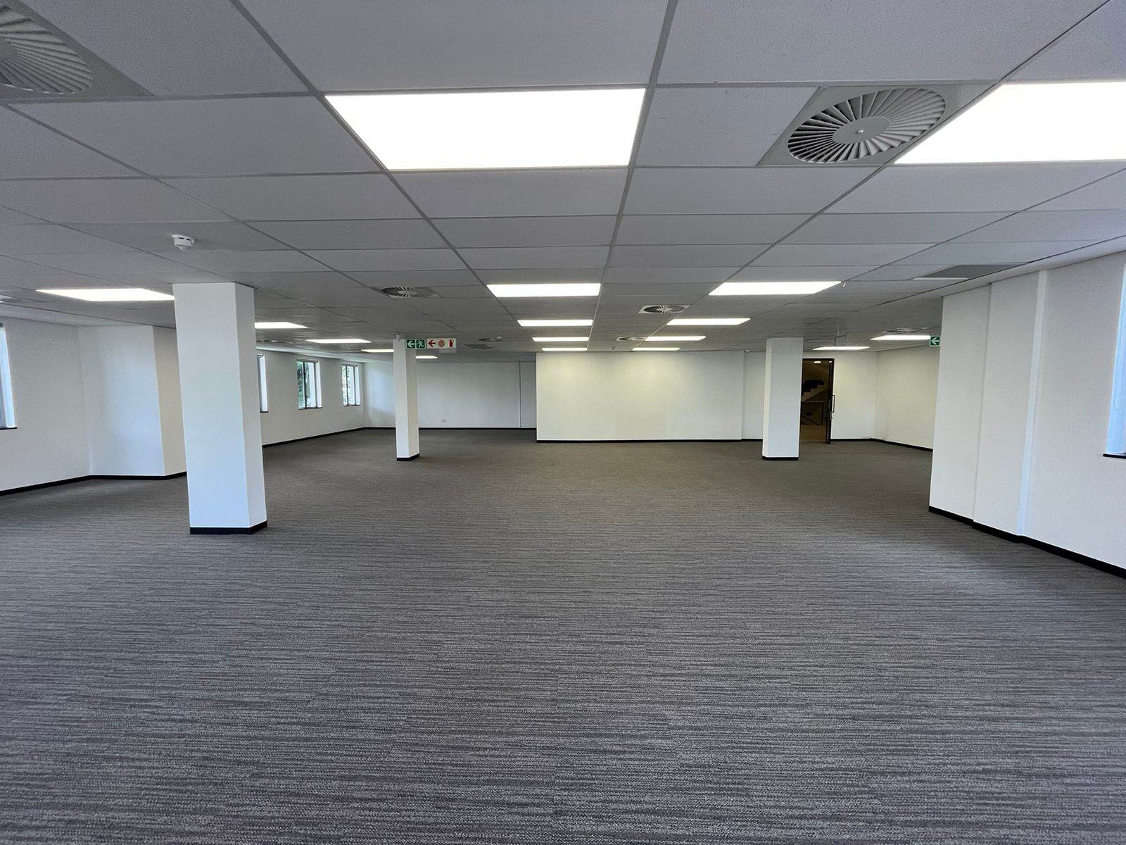 293  m² Commercial space in Sandown photo number 7