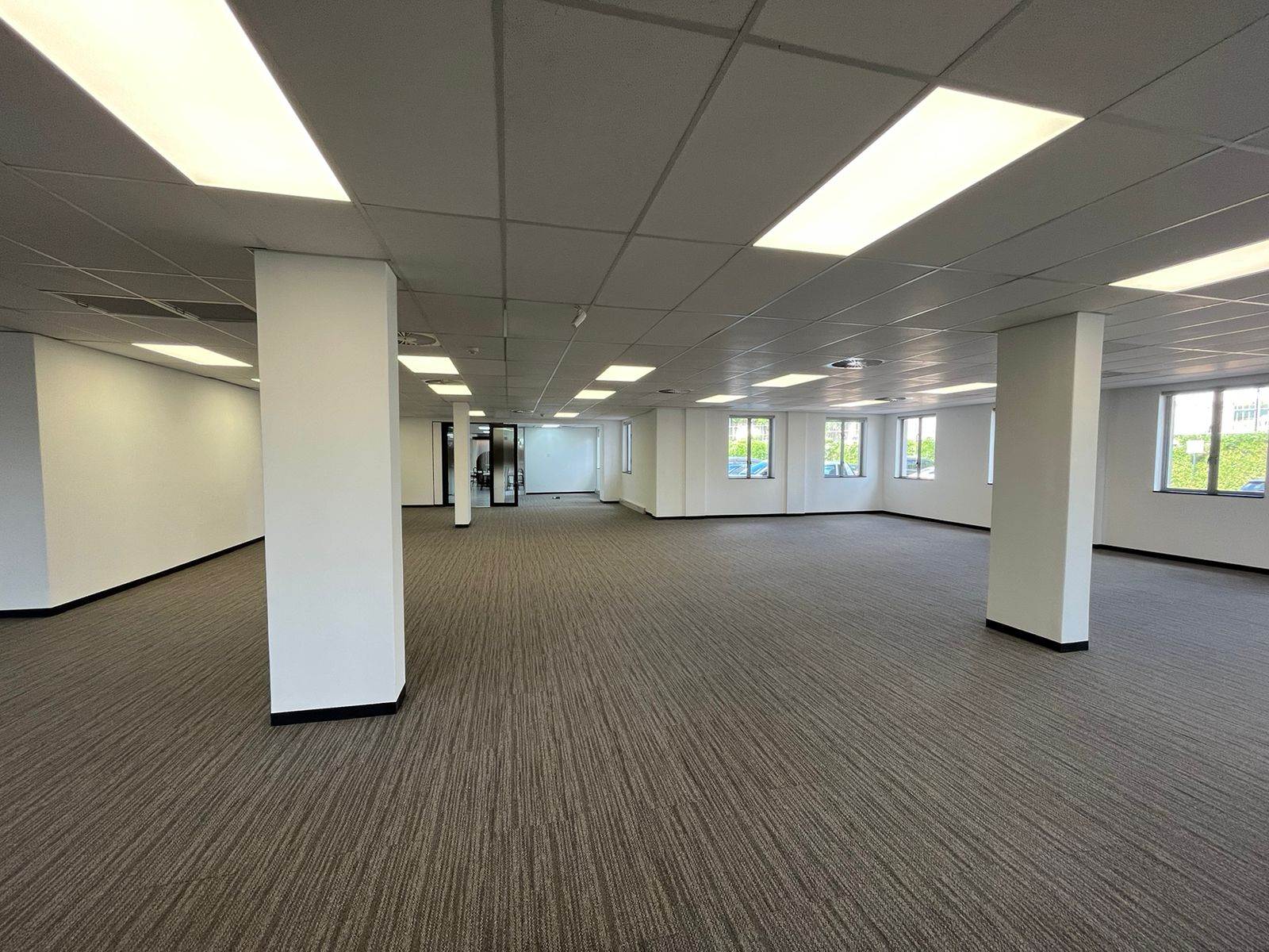 293  m² Commercial space in Sandown photo number 8