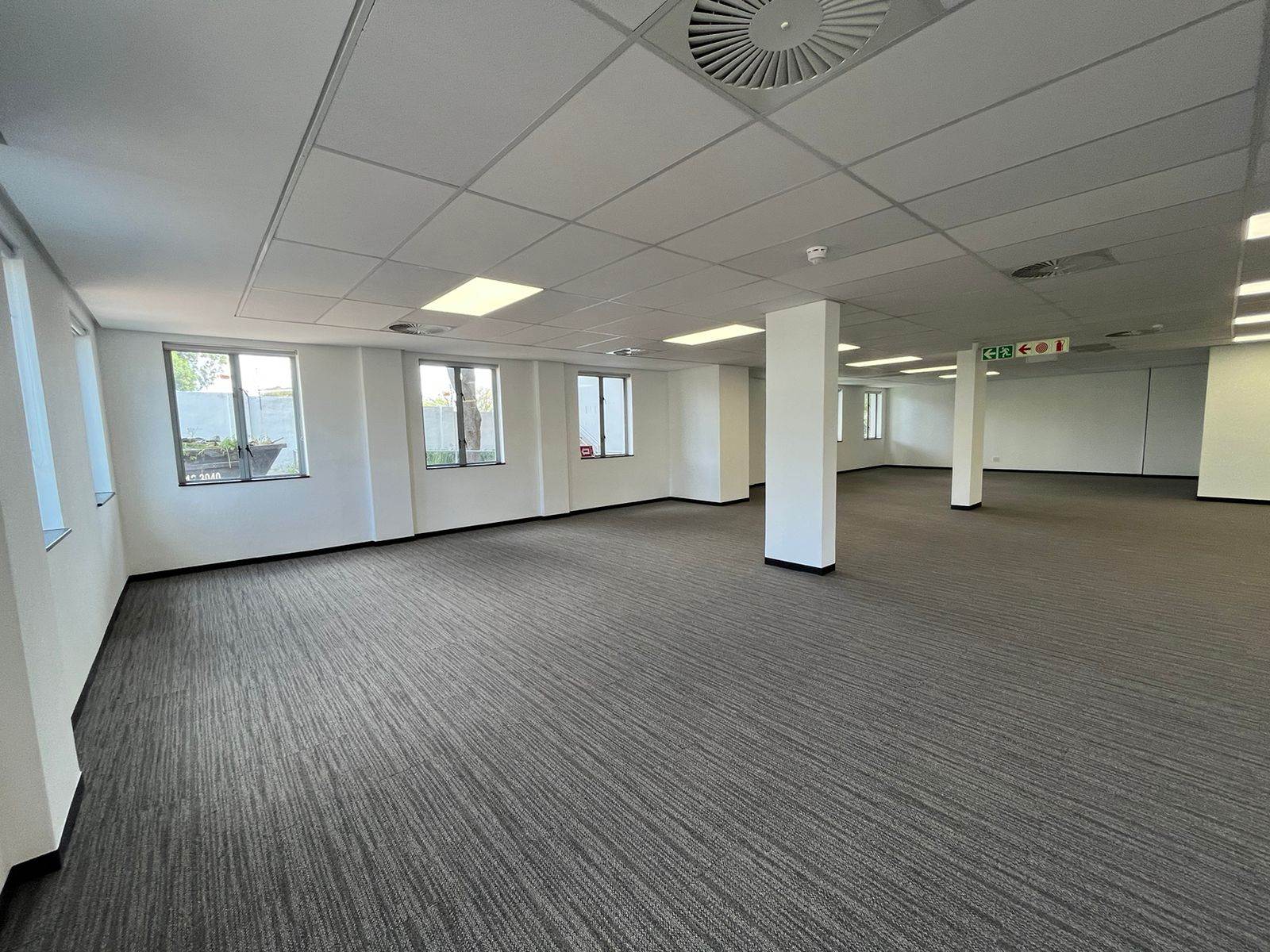 293  m² Commercial space in Sandown photo number 6