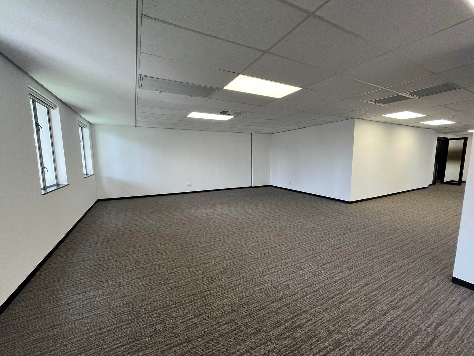 293  m² Commercial space in Sandown photo number 9