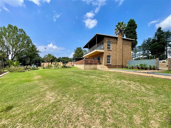 3 Bedroom House 3 Bedroom House