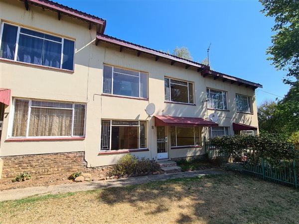 3 Bedroom Townhouse 3 Bedroom Townhouse