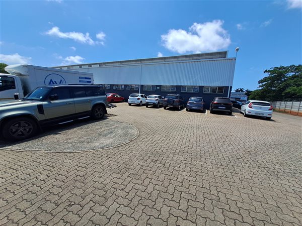 805 m² Industrial space 805 m² Industrial space