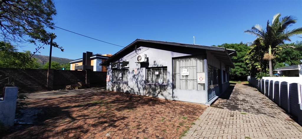 1273  m² Commercial space in Pretoria North photo number 1