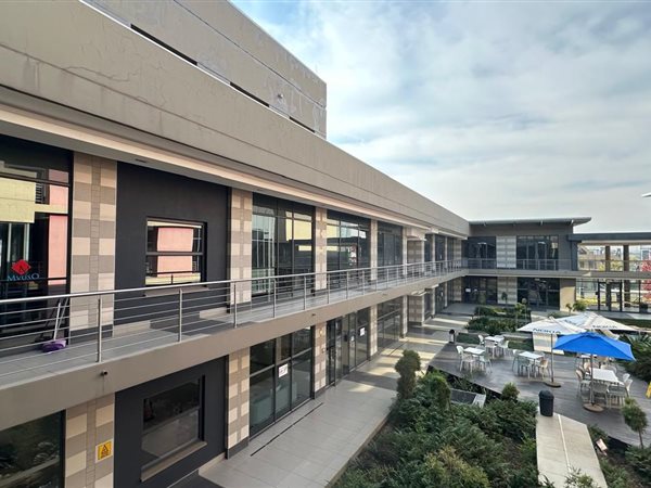 260  m² Commercial space