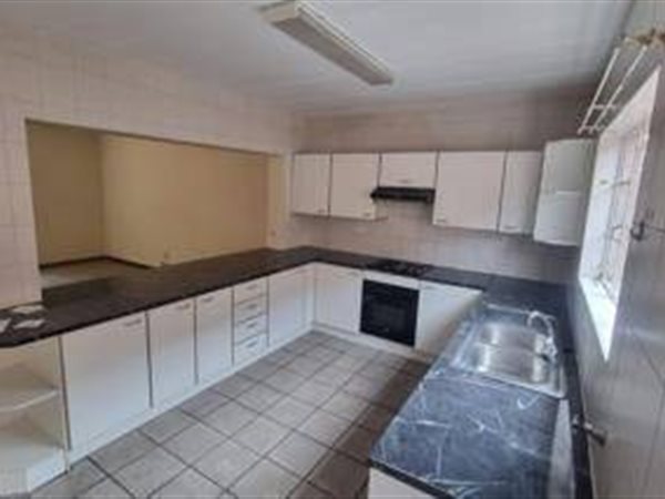 3 Bed Townhouse in Southcrest