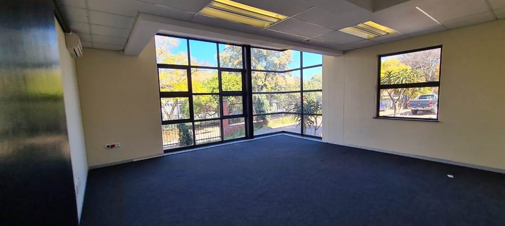 217  m² Commercial space in Sandown photo number 5