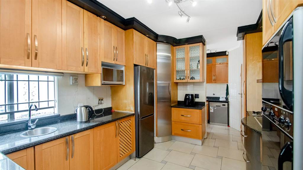 4 Bed House in Kelvin photo number 6
