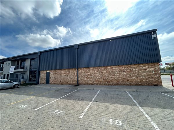515  m² Industrial space