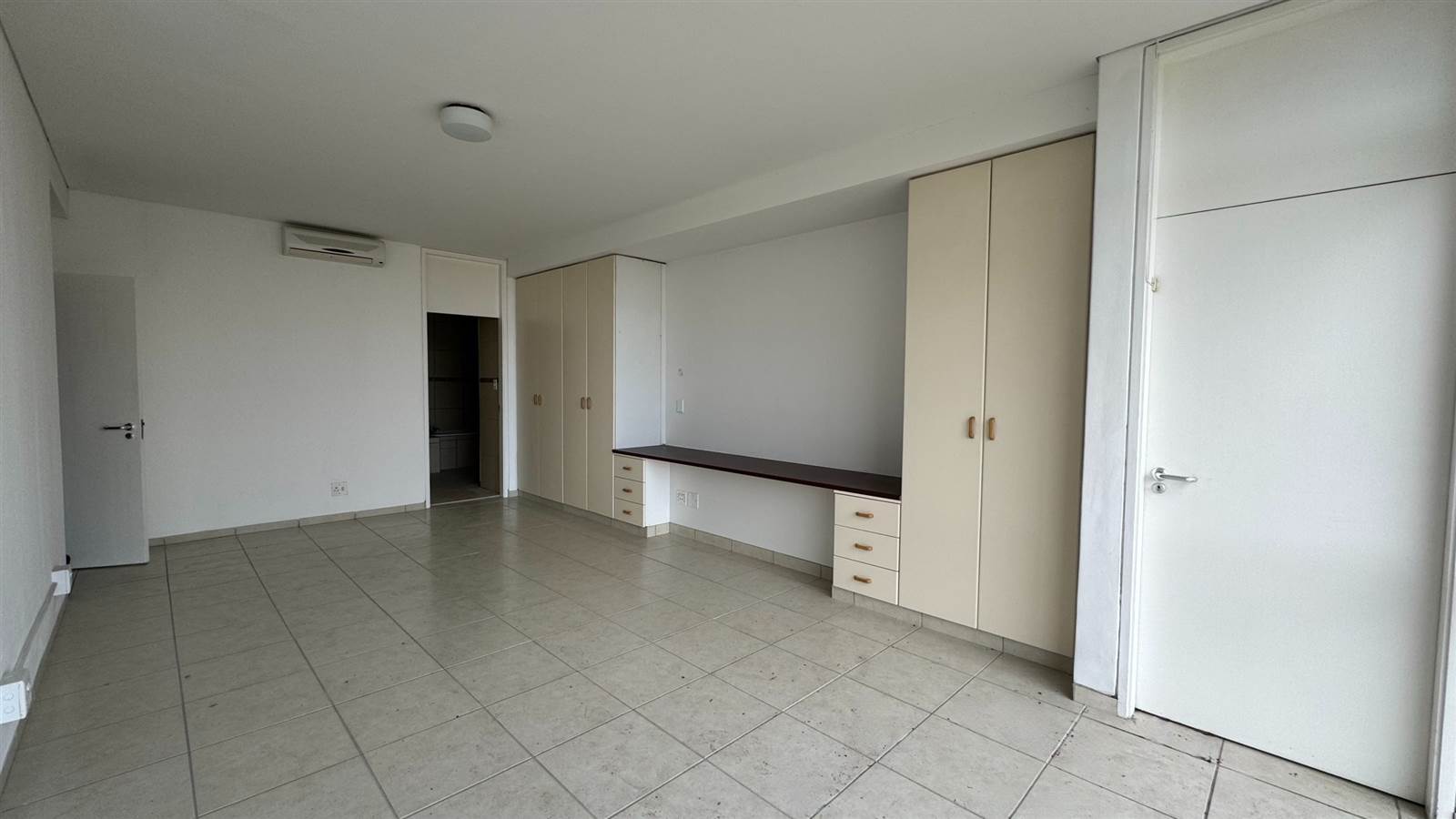 3 Bed Apartment in Strand Central photo number 13