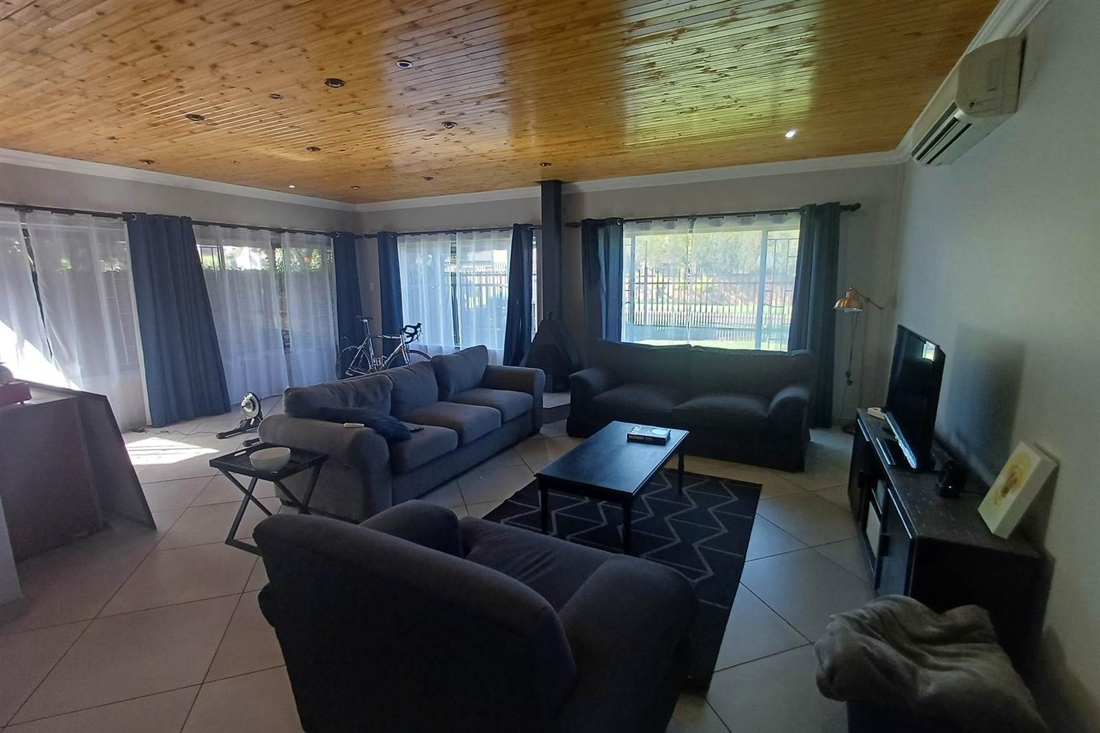 5 Bed House in Bronkhorstspruit photo number 4