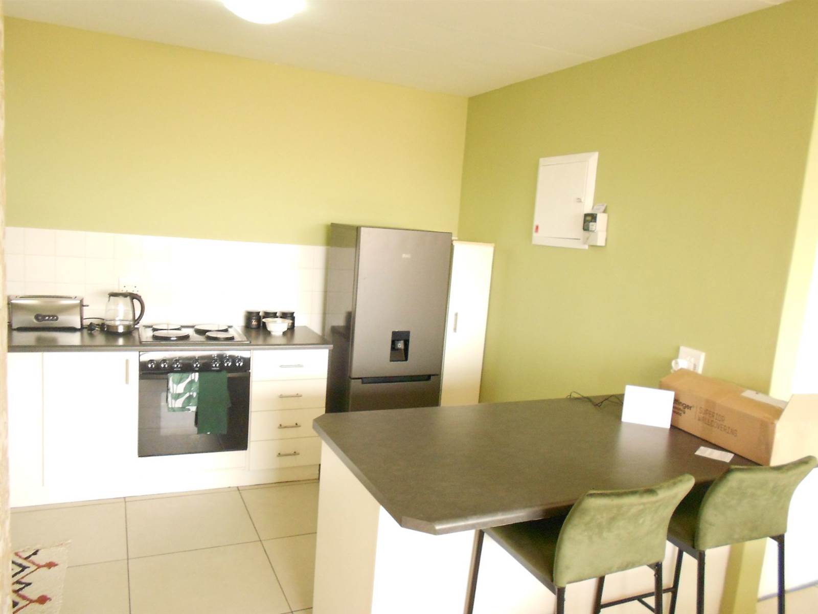 1 Bed Apartment in Humewood photo number 2