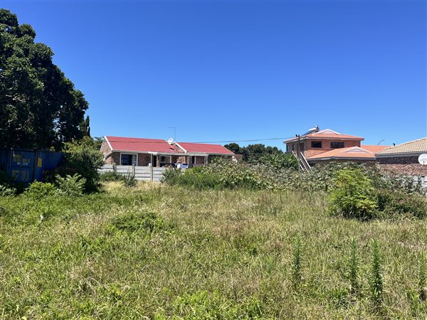 688 m² Land available in Aston Bay