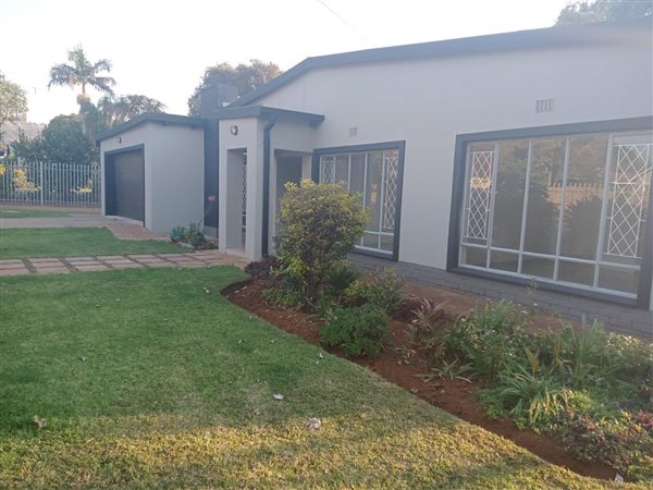 4 Bed House in Sinoville