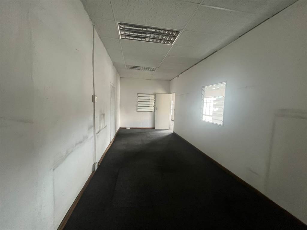 1200  m² Industrial space in Pretoria West photo number 12
