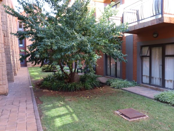 1 Bed Apartment in Spitskop