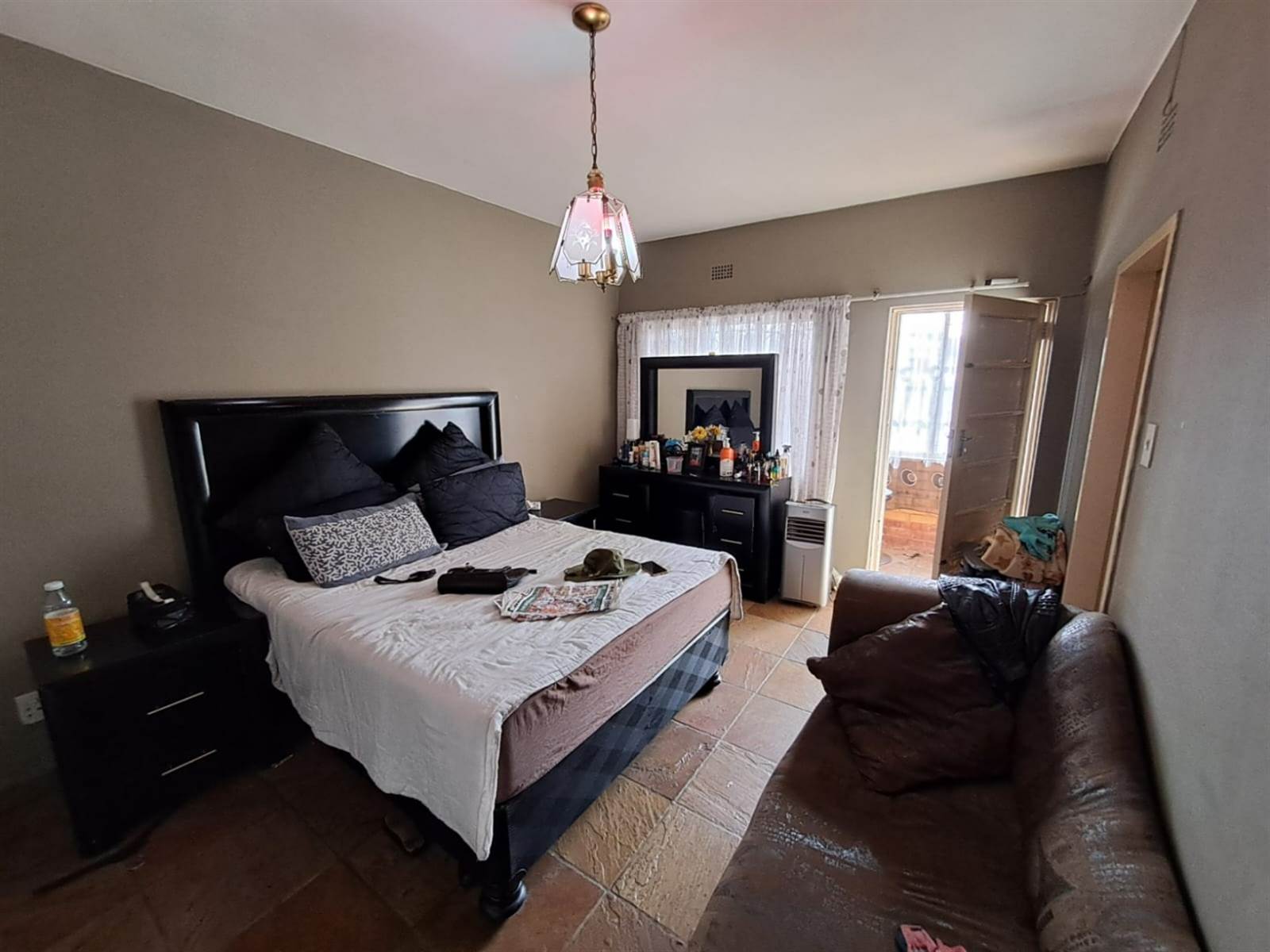 1 Bed Apartment in West Turffontein photo number 9