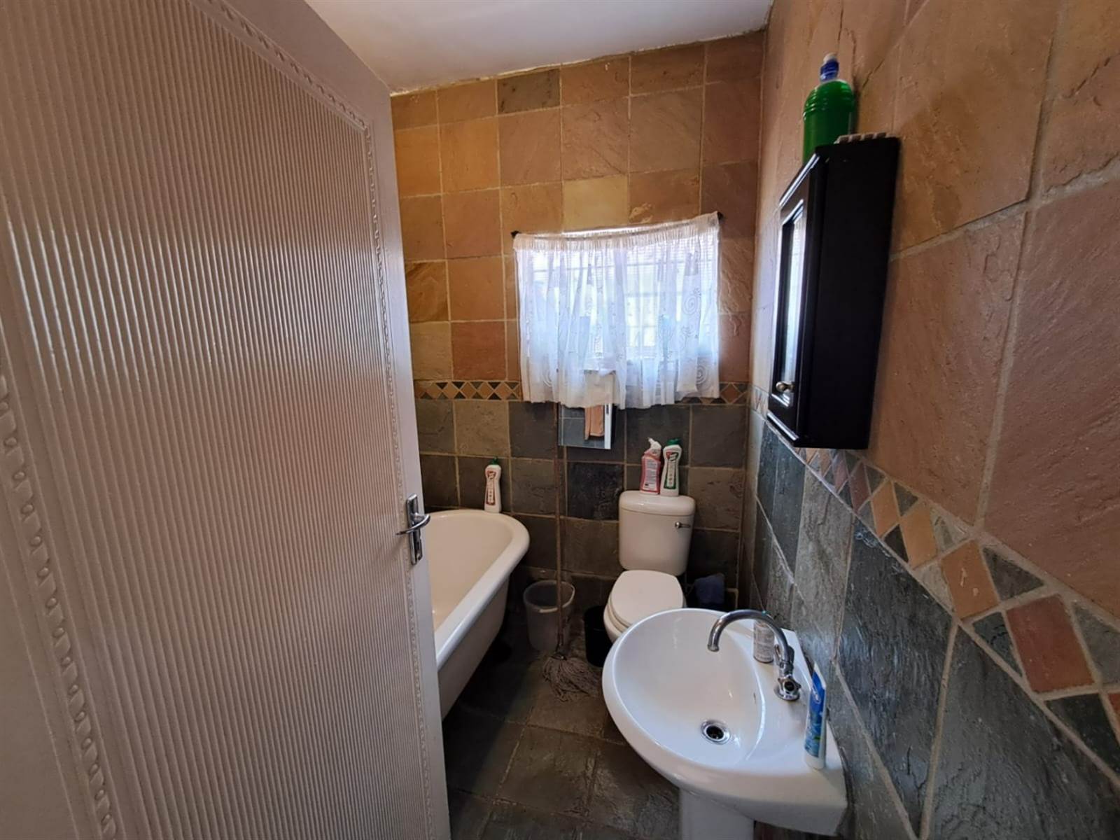 1 Bed Apartment in West Turffontein photo number 19