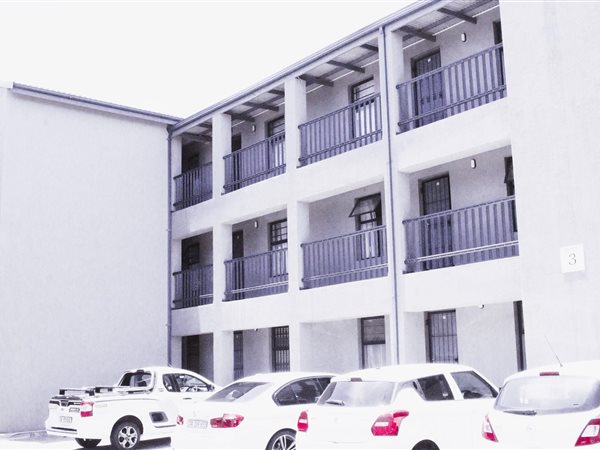 2 Bed Apartment in Parklands East