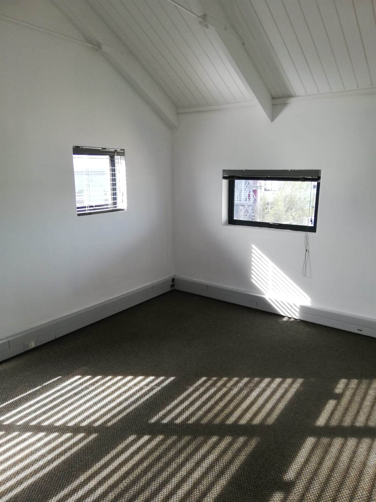 183.5  m² Office Space in Parow Central photo number 3