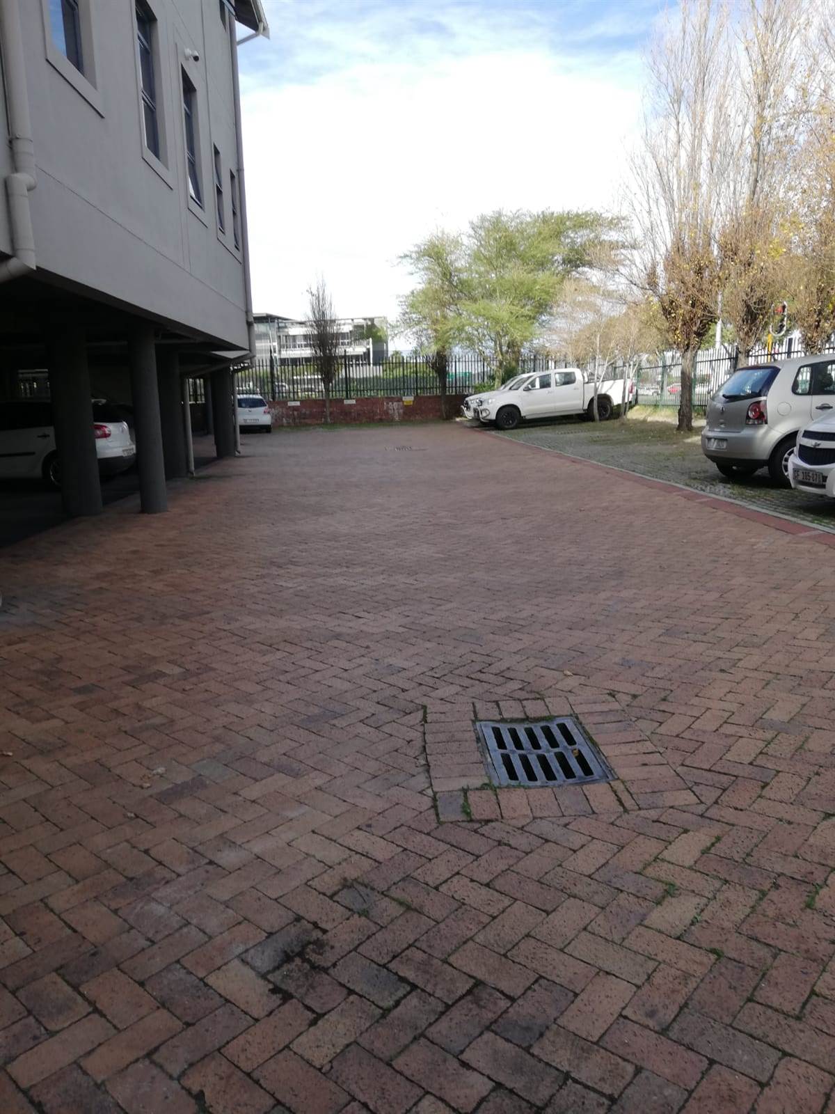 183.5  m² Office Space in Parow Central photo number 13