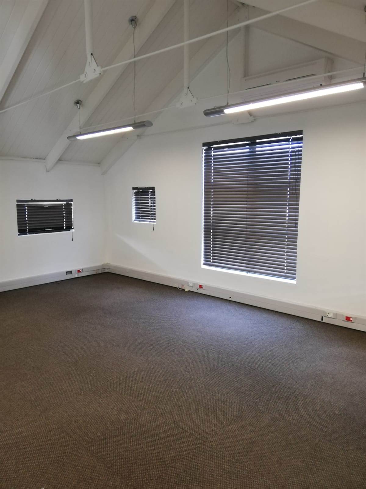 183.5  m² Office Space in Parow Central photo number 28