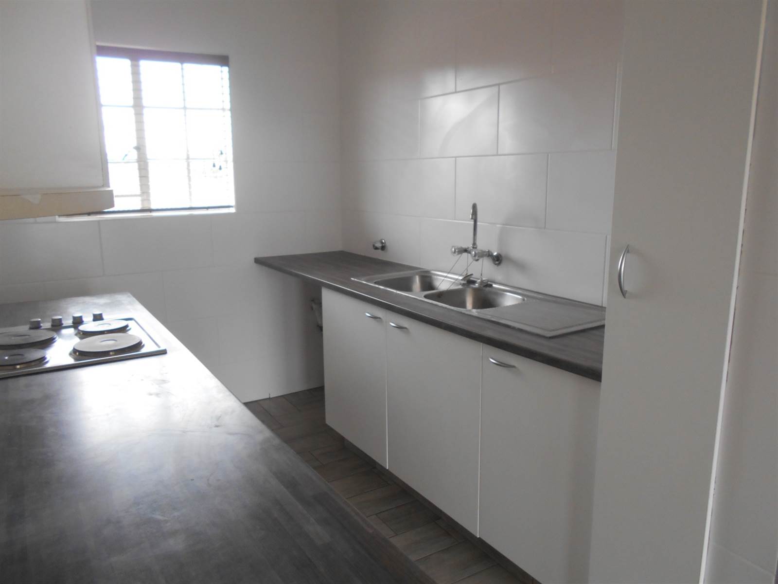 2 Bed Apartment in Beyers Park photo number 5