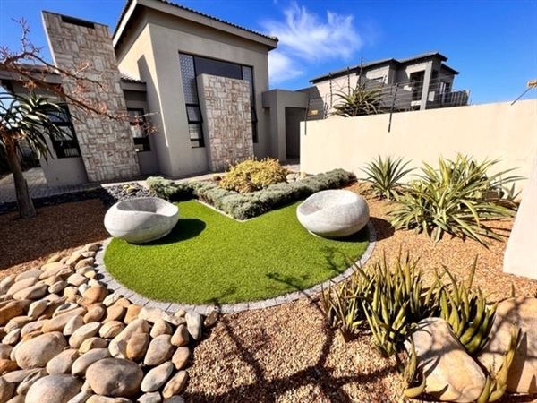 4 Bedroom House 4 Bedroom House