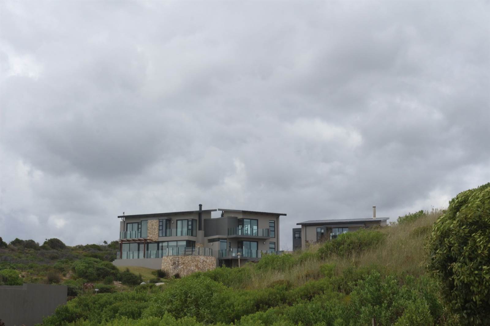 687 m² Land available in Stilbaai photo number 4