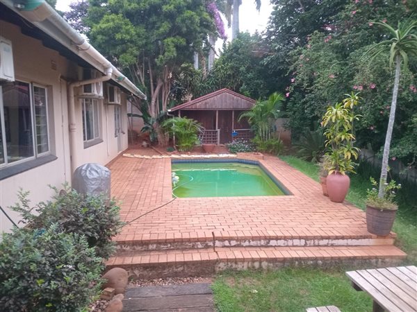 4 Bedroom House 4 Bedroom House