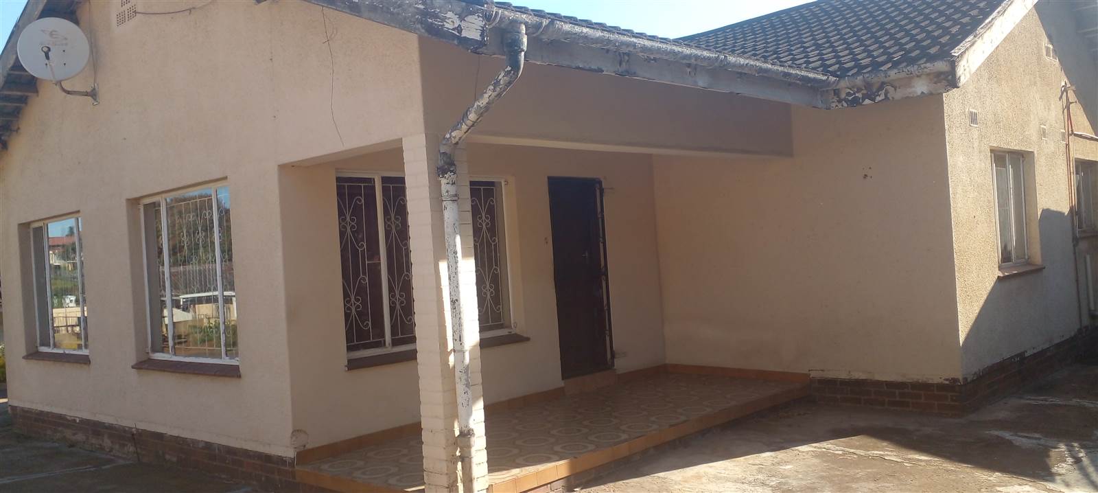 4 Bed House in Isipingo Rail photo number 8