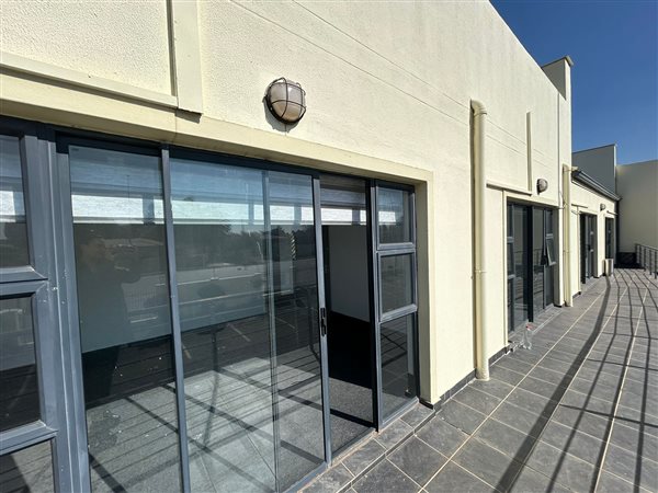 118  m² Commercial space